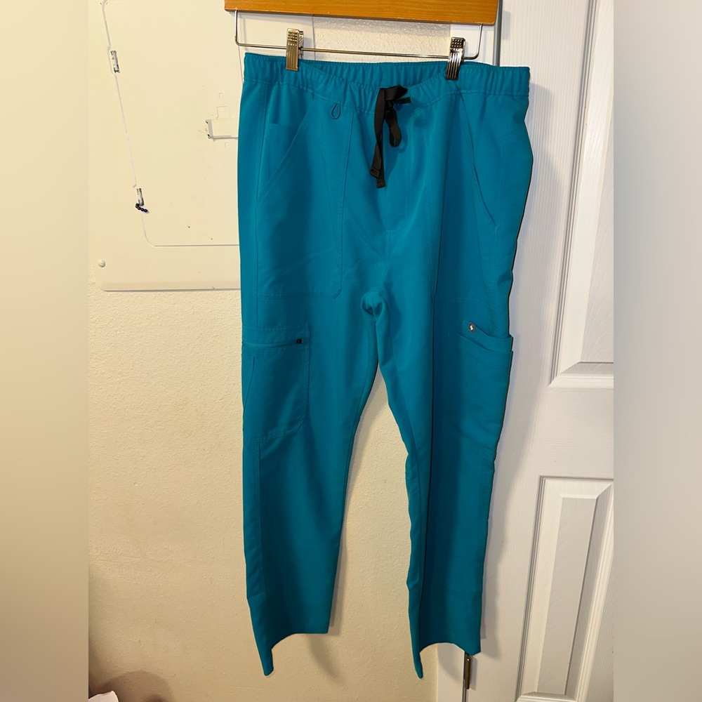 figs scrub pants M